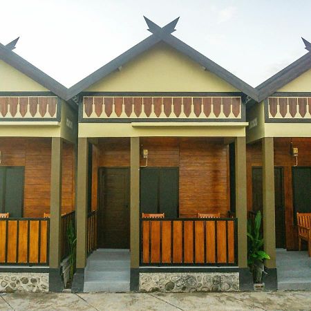 Grand Khalifah Guesthouse Sumbawa Exterior foto
