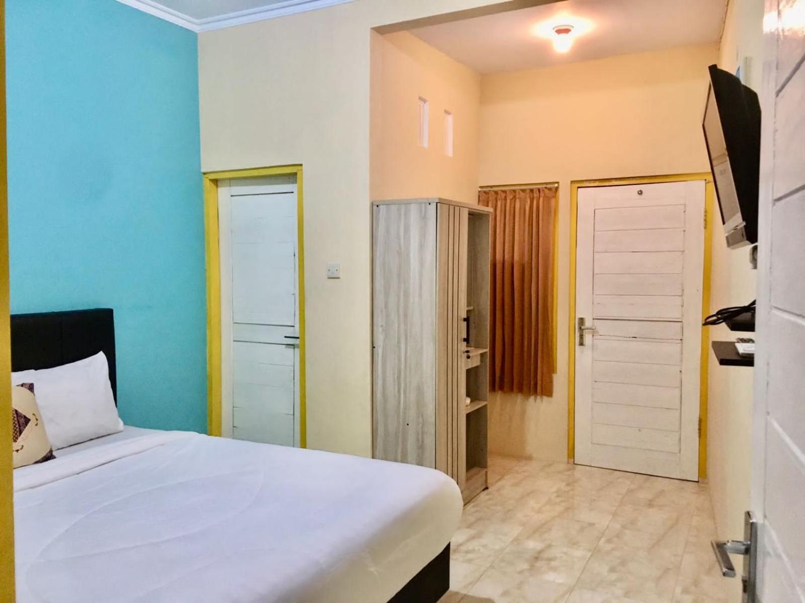 Grand Khalifah Guesthouse Sumbawa Exterior foto